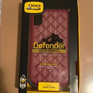 Otterbox Defender case for iPhone XS Max